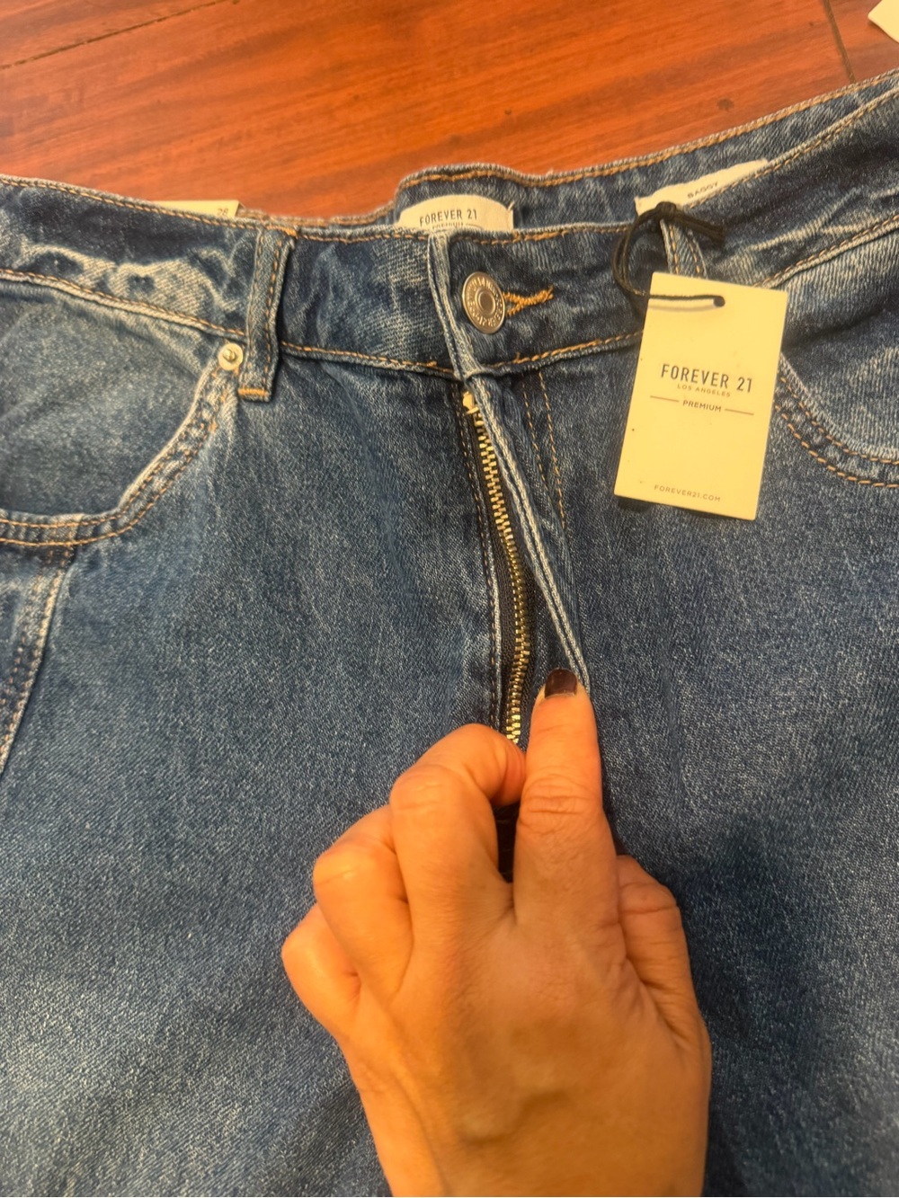 Baggy Forever 21 Blue Jeans - Picture 6 of 11